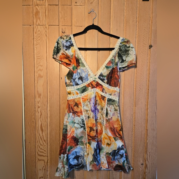 NWT | Alice + Olivia Floral Mini Dress | Size 6 | Multicolored | Lace Detail - Picture 5 of 8